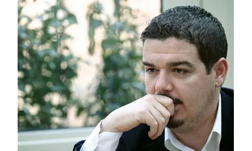 MÜZİK YAZARI TOLGA AKYILDIZ YAŞAMINI YİTİRDİ